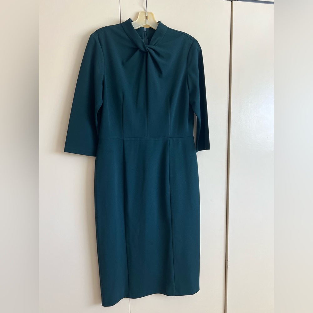 Forest Green Keyhole Long Sleeve Dress